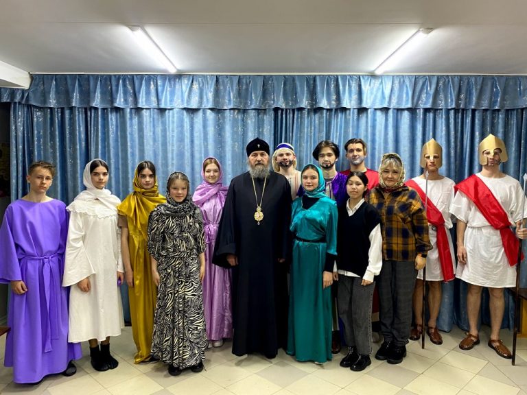 Подробнее о статье Архиепископ Серапион посетил детский ВОЦ «Покров» г. Степногорска
