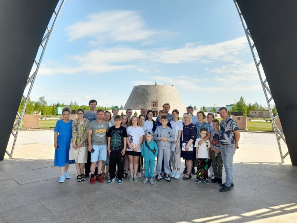 Вы сейчас просматриваете Воспитанники  ВОЦ «Покров» г. Степногорска посетили музейно-мемориальный комплекс «АЛЖИР»